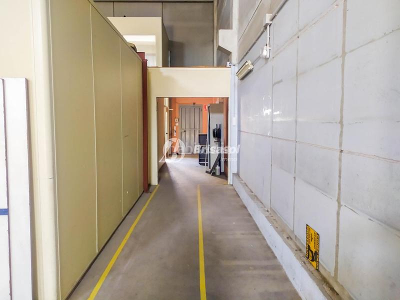 Foto 627d2e11-8ea0-4cb5-b248-d7b9a4158436. Location bâtiment à usage industriel dans Torreforta Tarragona