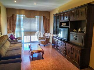 Rent Flat in Nou Eixample Sud. Piso en alquiler para estudiantes, zona centro de tarragona