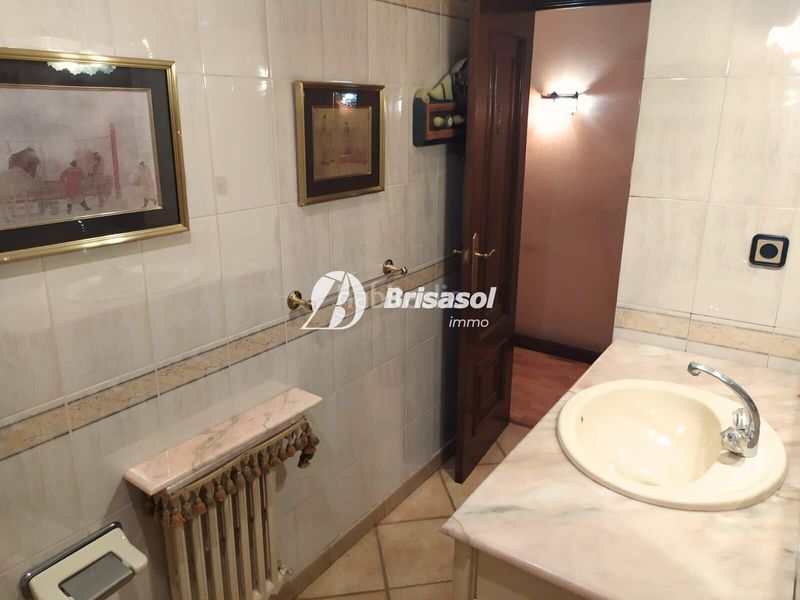 Foto 1d9822d7-8403-4d84-b8db-c1167129abd0. Pis amb calefacció aparcament piscina a Nou Eixample Nord Tarragona