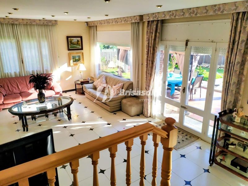 Foto 053691f4-a361-47ba-b25e-1feb1f938a8c. Casa amb aparcament piscina a Urbanitzacions de Llevant Tarragona