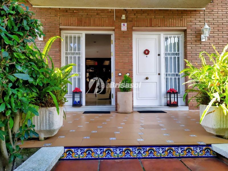 Foto 8c22dfa4-845c-49b9-b1db-a5e444fc4f7e. Casa amb aparcament piscina a Urbanitzacions de Llevant Tarragona