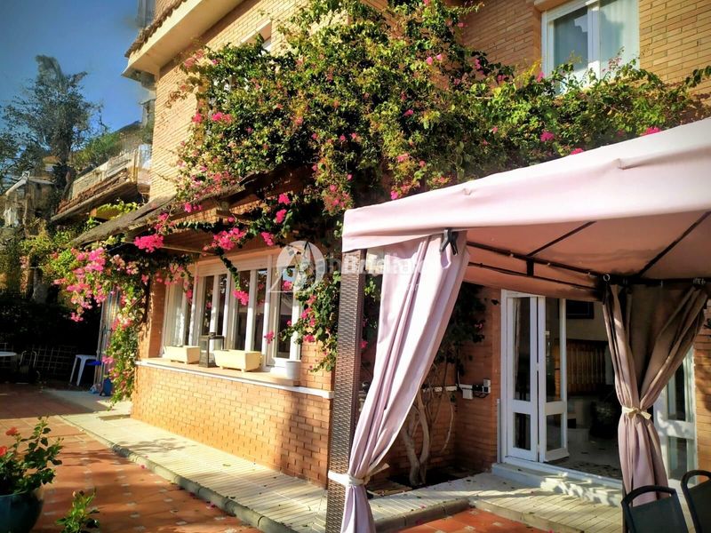 Foto a5212dc5-0226-4fcf-846b-e65a535e467e. Casa amb calefacció aparcament piscina a Urbanitzacions de Llevant Tarragona