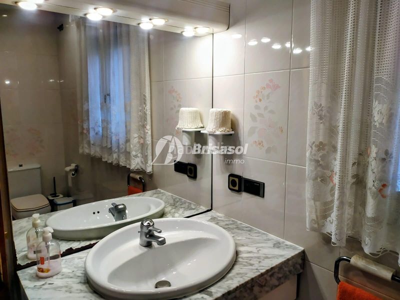 Foto c5aec8e8-a51c-43ce-a52c-a23a3c0dca96. Casa amb calefacció aparcament piscina a Urbanitzacions de Llevant Tarragona