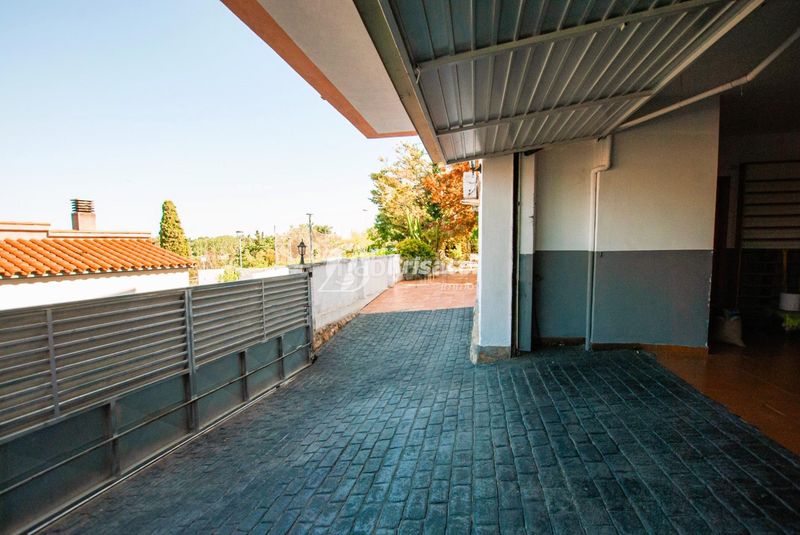 Foto 0f9ea0c9-294d-4261-be6b-b81e00757973. Casa amb calefacció aparcament piscina a Valls