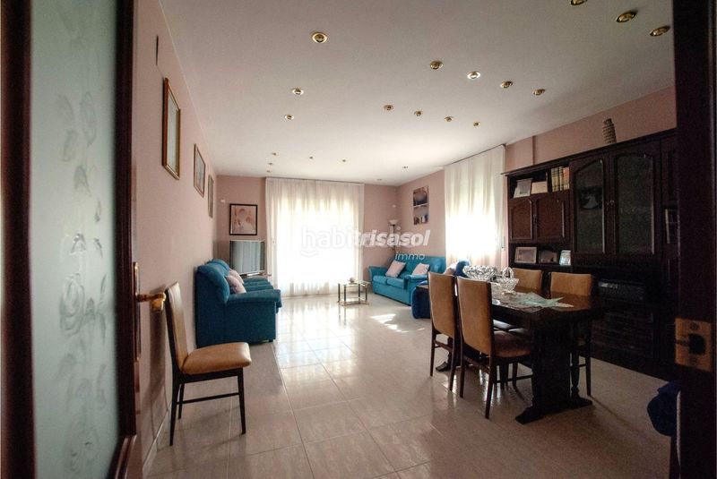 Foto 0fb21bd4-a4c4-4768-ac4c-70d91096ef65. Casa amb calefacció aparcament piscina a Valls