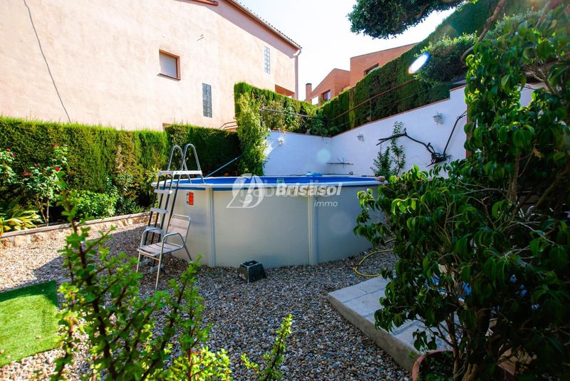 Foto 615ad4b0-e2e7-4aef-bd57-ee320c4406cb. Casa amb calefacció aparcament piscina a Valls