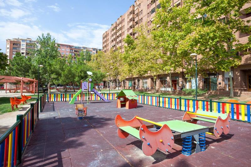 Foto f9984694-6e27-43b2-a2c5-5035f81391fc. Appartamento in avenida tenor fleta 57 in Parque Miraflores Zaragoza