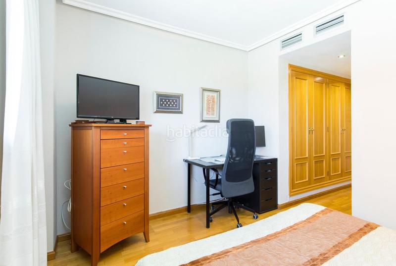 Foto 5a80556f-a7a7-4c4c-b81d-8e1e59b9c4fd. Alquiler piso  en alquiler en parque bruil con plaza de garaje y trastero en Zaragoza