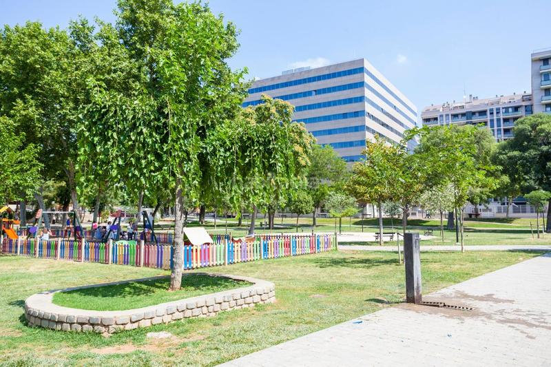 Foto 8422cc65-692b-486b-a6f0-242171edf2c9. Alquiler piso  en alquiler en parque bruil con plaza de garaje y trastero en Zaragoza