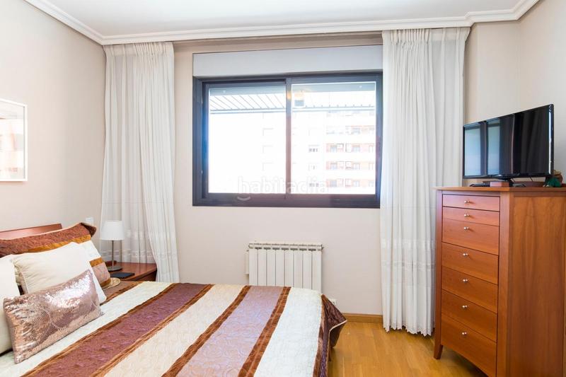 Foto b11441dd-fa40-405e-8e4d-6f73594b9dc5. Alquiler piso  en alquiler en parque bruil con plaza de garaje y trastero en Zaragoza