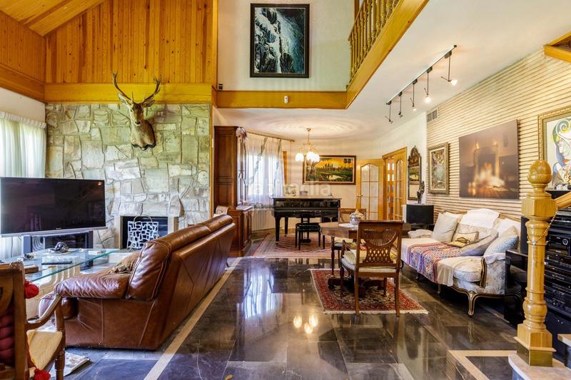 Foto 35a79c90-d61a-4404-a99b-511446a714e2. Xalet amb calefacció aparcament piscina a Garrapinillos Zaragoza