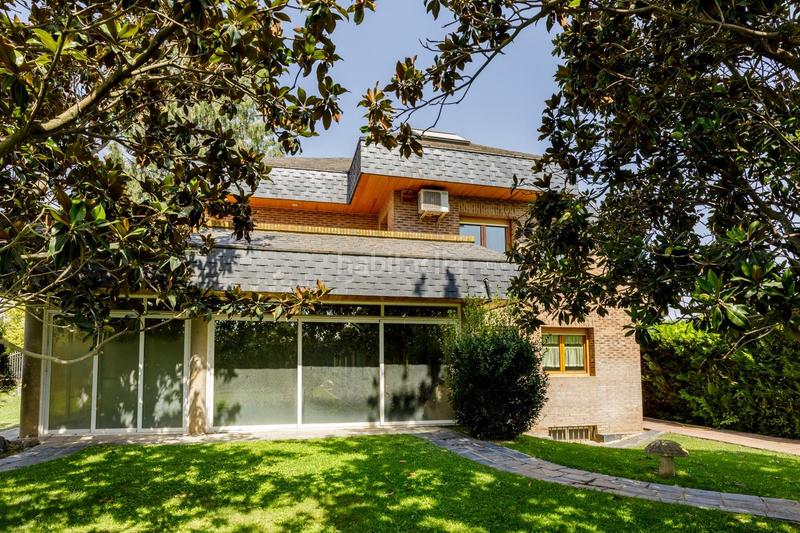 Foto 990c3a86-e4d8-49d0-b2f5-1fe8ae808d24. Xalet amb calefacció aparcament piscina a Garrapinillos Zaragoza