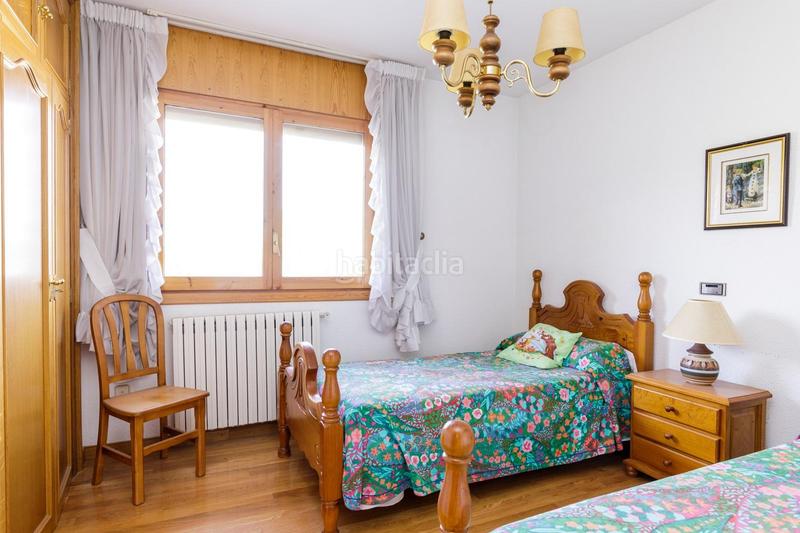 Foto a30e1e98-1291-40c7-bc1c-0d5c30adbe94. Xalet amb calefacció aparcament piscina a Garrapinillos Zaragoza