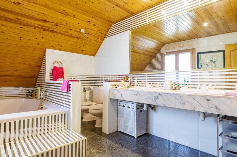 Foto ae5396b1-1af1-4f1f-91c4-b4eb5658a094. Xalet amb calefacció aparcament piscina a Garrapinillos Zaragoza