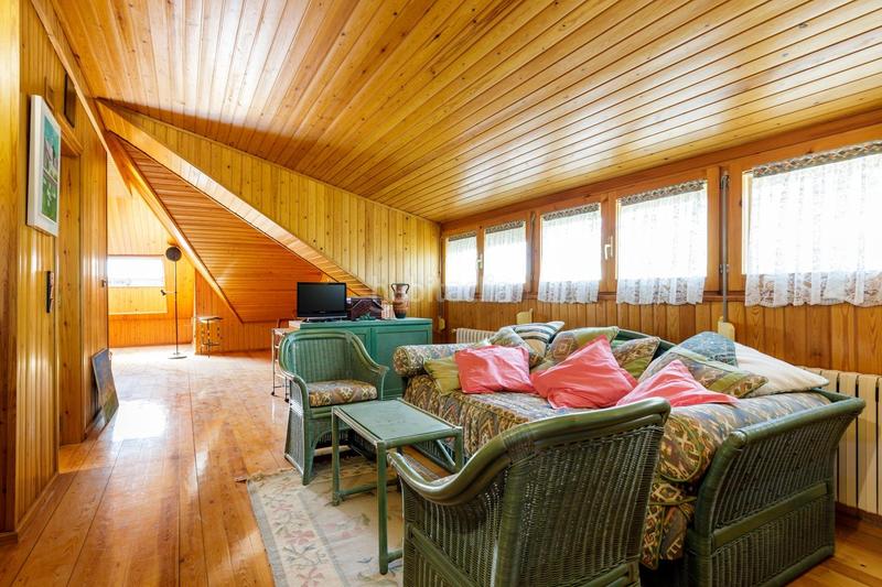 Foto c890fef6-ccf0-4ec4-b11e-f071f762e2f5. Xalet amb calefacció aparcament piscina a Garrapinillos Zaragoza