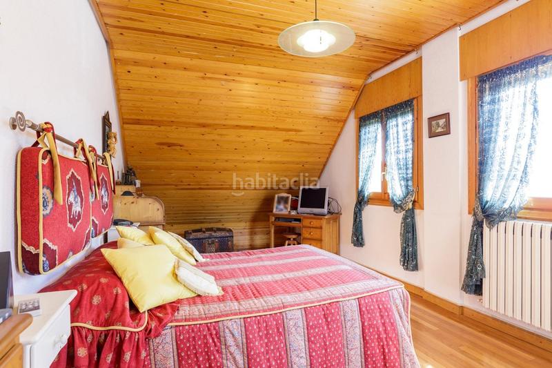 Foto eae84142-03cd-41b0-8e23-e31728b8aa2e. Xalet amb calefacció aparcament piscina a Garrapinillos Zaragoza