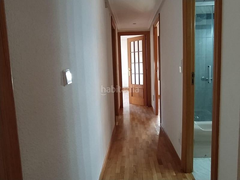Foto 994b2534-eb55-420e-be95-8fdc1f1ff9f9. Affitto appartamento in avenida camino de las torres 3 in Zaragoza
