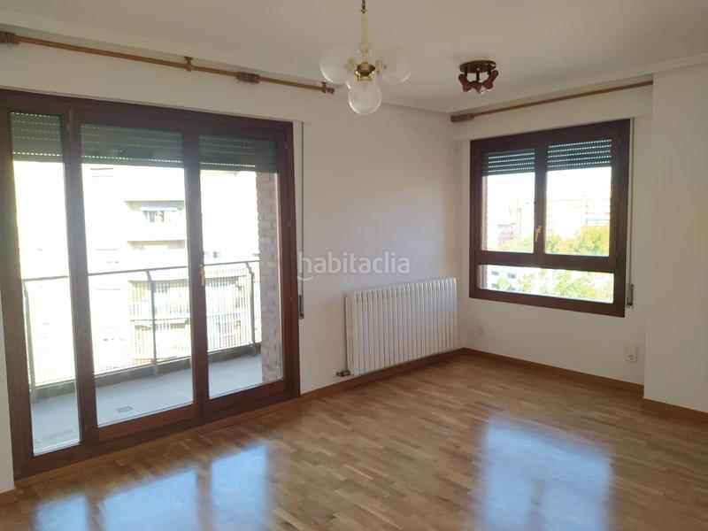 Foto 66e265ce-094d-46e0-8538-910debd39ebc. Rent flat in avenida camino de las torres 3 in La Granja Zaragoza