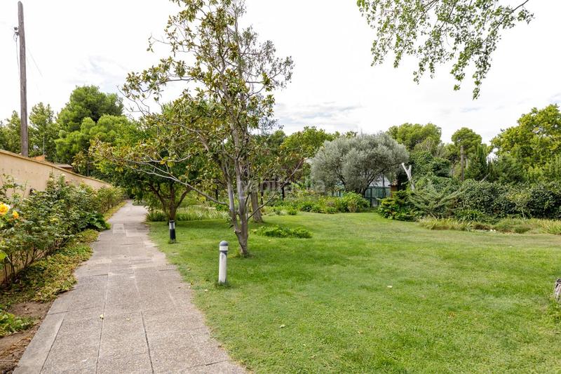 Foto 2bc98c42-1430-4bca-ba4e-4e233b2e0bca. Chalet with heating parking in Miralbueno Zaragoza