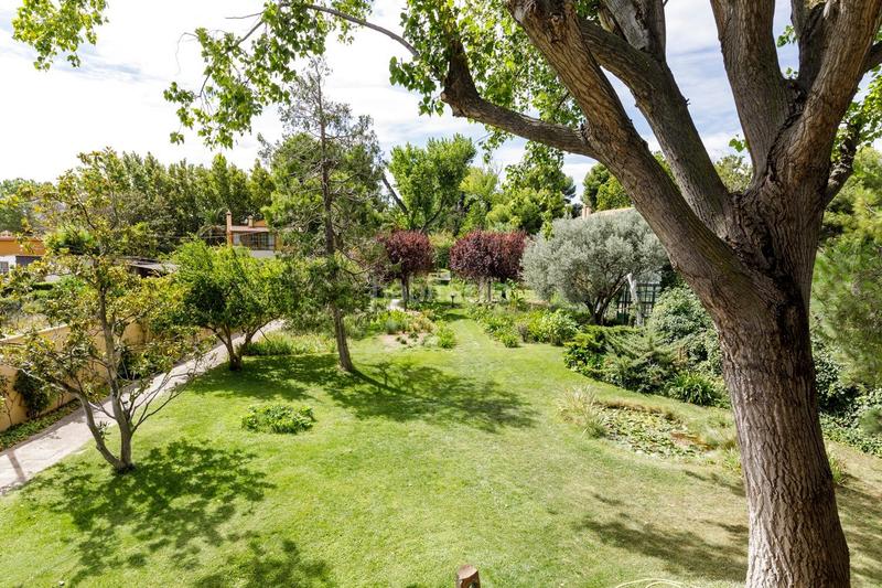 Foto 4756bded-ce7c-4318-a4c4-901c82816b30. Chalet with heating parking in Miralbueno Zaragoza