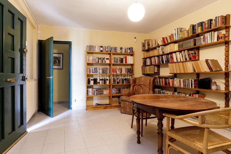 Foto d5fcf09c-5012-49d9-8704-c436e61480c8. Chalet with heating parking in Miralbueno Zaragoza