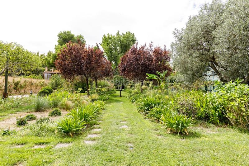 Foto f0e8a7ef-913f-4660-b5dc-74282bce6cc2. Chalet with heating parking in Miralbueno Zaragoza