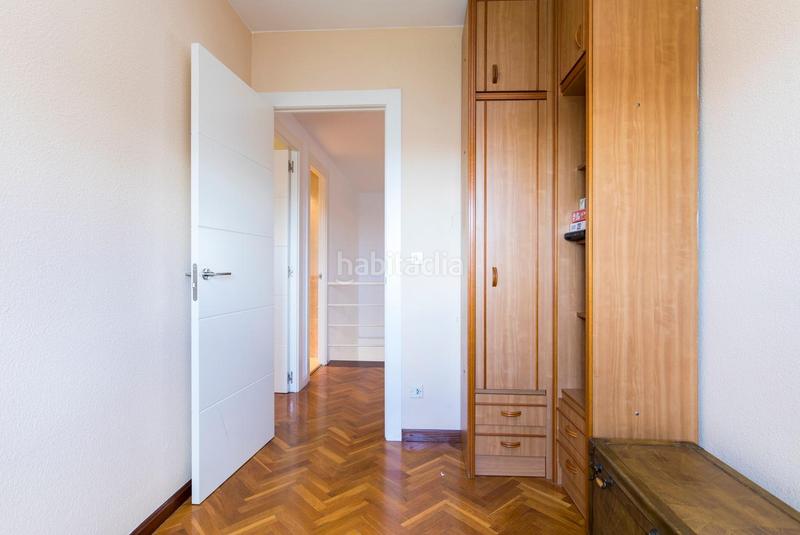 Foto 2f4ade48-c51f-4ee5-bc96-2b0fec472f84. Flat in avenida gutierrez mellado 11 in Romareda Zaragoza