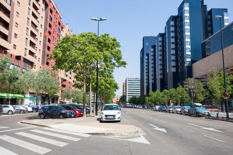 Foto 4a6e41e3-d646-485f-b928-f3b9d1537f5b. Flat in avenida gutierrez mellado 11 in Romareda Zaragoza
