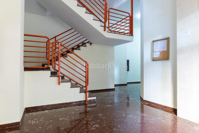 Foto 673f2469-91a0-4838-8b16-cf5edd889c78. Flat in avenida gutierrez mellado 11 in Romareda Zaragoza