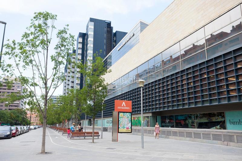 Foto 88bf1aa3-406d-454f-b156-7ab377388f70. Flat in avenida gutierrez mellado 11 in Romareda Zaragoza