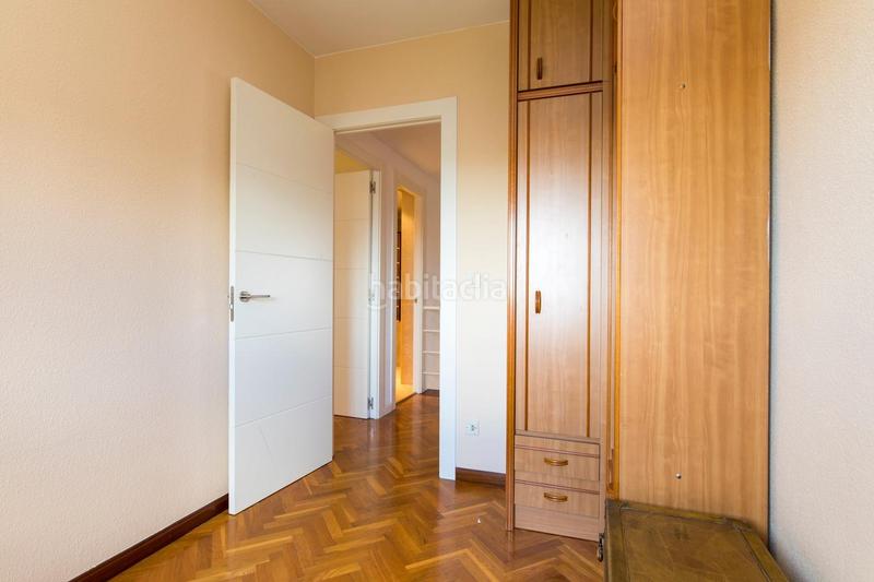 Foto 9f0c7624-612d-49d0-923a-711dae6fe70b. Flat in avenida gutierrez mellado 11 in Romareda Zaragoza