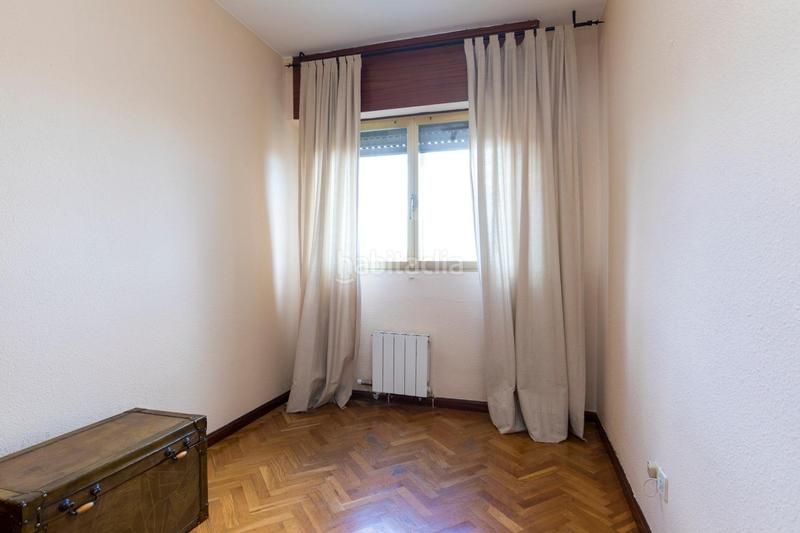 Foto b84eead0-fba6-4599-b894-44ff30440e39. Flat in avenida gutierrez mellado 11 in Romareda Zaragoza