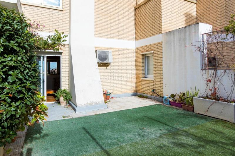 Foto ceb2adc7-81e3-4a5b-bf89-e7200488caab. Flat in avenida gutierrez mellado 11 in Romareda Zaragoza