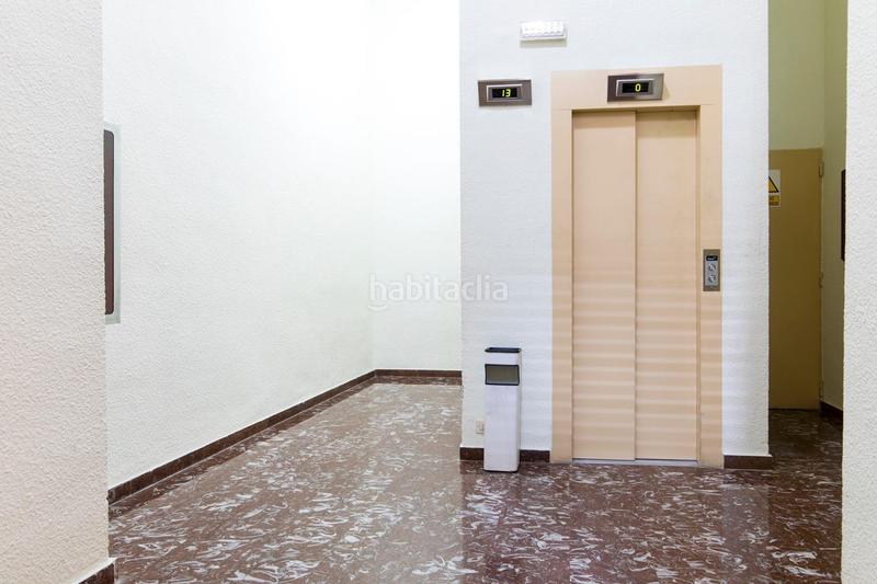 Foto d2443018-f096-40d9-98ed-3e438cdb3a3f. Flat in avenida gutierrez mellado 11 in Romareda Zaragoza