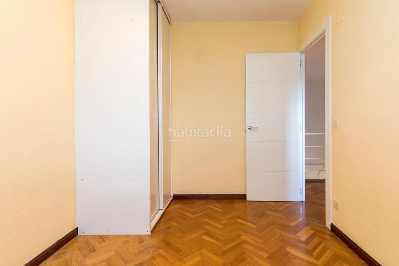Foto de86081b-0e82-4983-bf4e-0e686bdd12f5. Flat in avenida gutierrez mellado 11 in Romareda Zaragoza