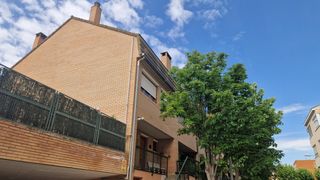 Location Maison jumelée  Urbanizacion adelfas las 1. Adosado en utebo, urb adelfas