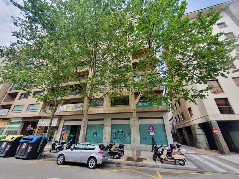 Foto b13a04fd-3c3d-48f5-81b6-81ec573b2484. Rent business premise in avenida cesar augusto 29 in Zaragoza