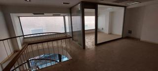 Local commercial à Calle paricio frontinan, jose 2. Junto a delegacion de hacienda amplio local en venta