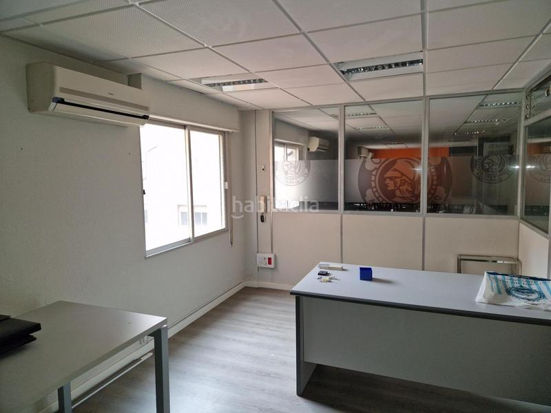 Foto 4555cf11-fb05-483d-8a5c-3e51e2b4b7ee. Büro mit heizung in Alfonso Zaragoza