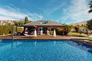Xalet  Avenida aragon condado. Chalet con piscina privada en urb. el condado de alfajarin
