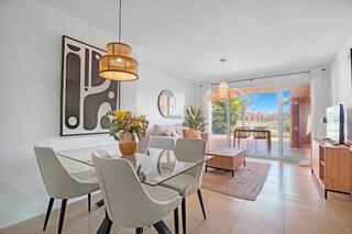 Apartament en Calle zarza 94. Pisos 1 linea de golf