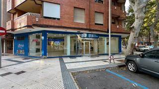 Local Comercial en Calle santiago ramón y cajal 3. Bajo comercial