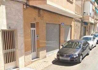 Local Comercial a Calle Hermanos Pinzón