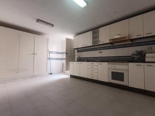 Maison jumelée à Calle mayor 141. Planta baja