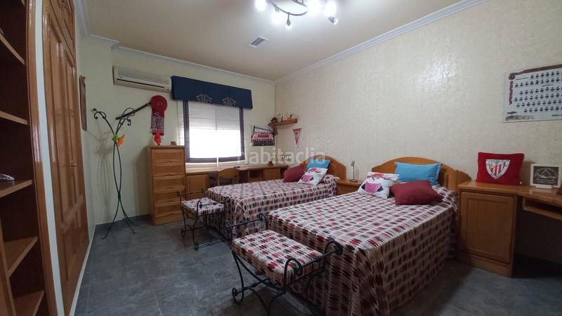 Foto 9cc3081f-f53e-4020-bccd-1849b23f6f3e. Casa adossada amb xemeneia calefacció aparcament a Unión (La)