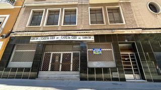 Business premise in Calle san vicente 5. Bajo comercial