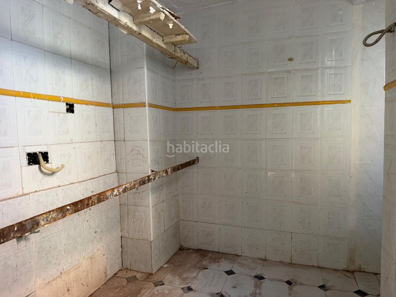 Foto cf5a8b2c-9187-46b3-92ff-68acfaf87eb3. Edificio en calle canales 22 excelente inversion en Cartagena