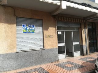 Local Comercial en Calle Alcalde Manuel Carmona