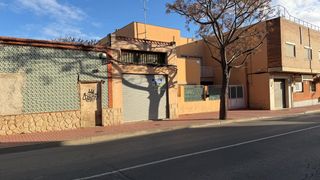 Locale commerciale in RM-F35