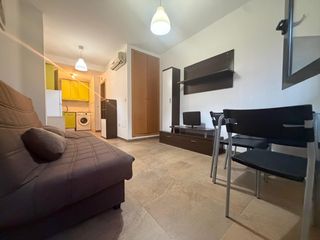 Miete Loft in Calle bodegas 20. Estudio en urb. mediterraneo
